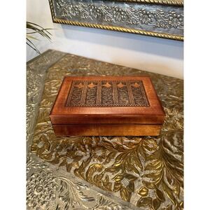 Vintage‎ Carved Wood Trinket Box